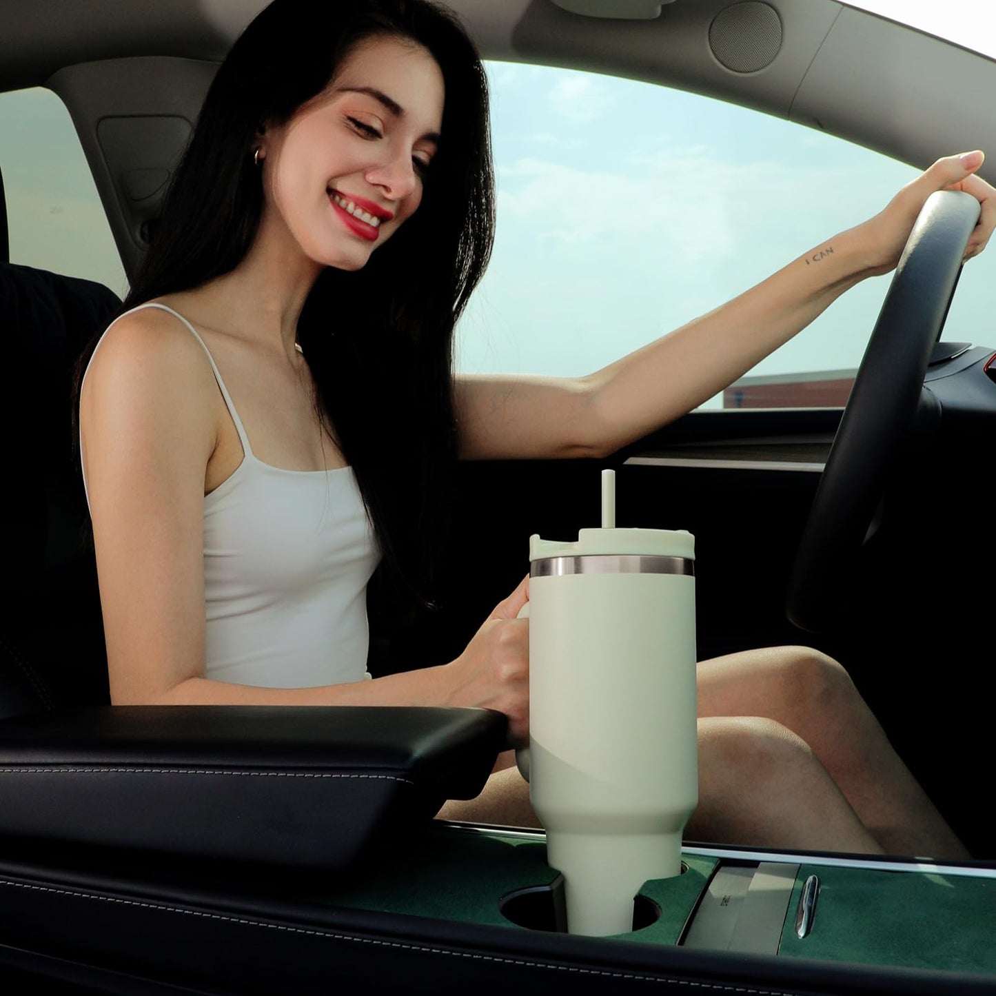 Labulabla 40oz Tumbler with Handle,Double Wall Vacuum Reusable Stainless Steel Insulated Water Bottle,With Leak Proof lid and Straw for Iced or Cold Beverages (Beige)