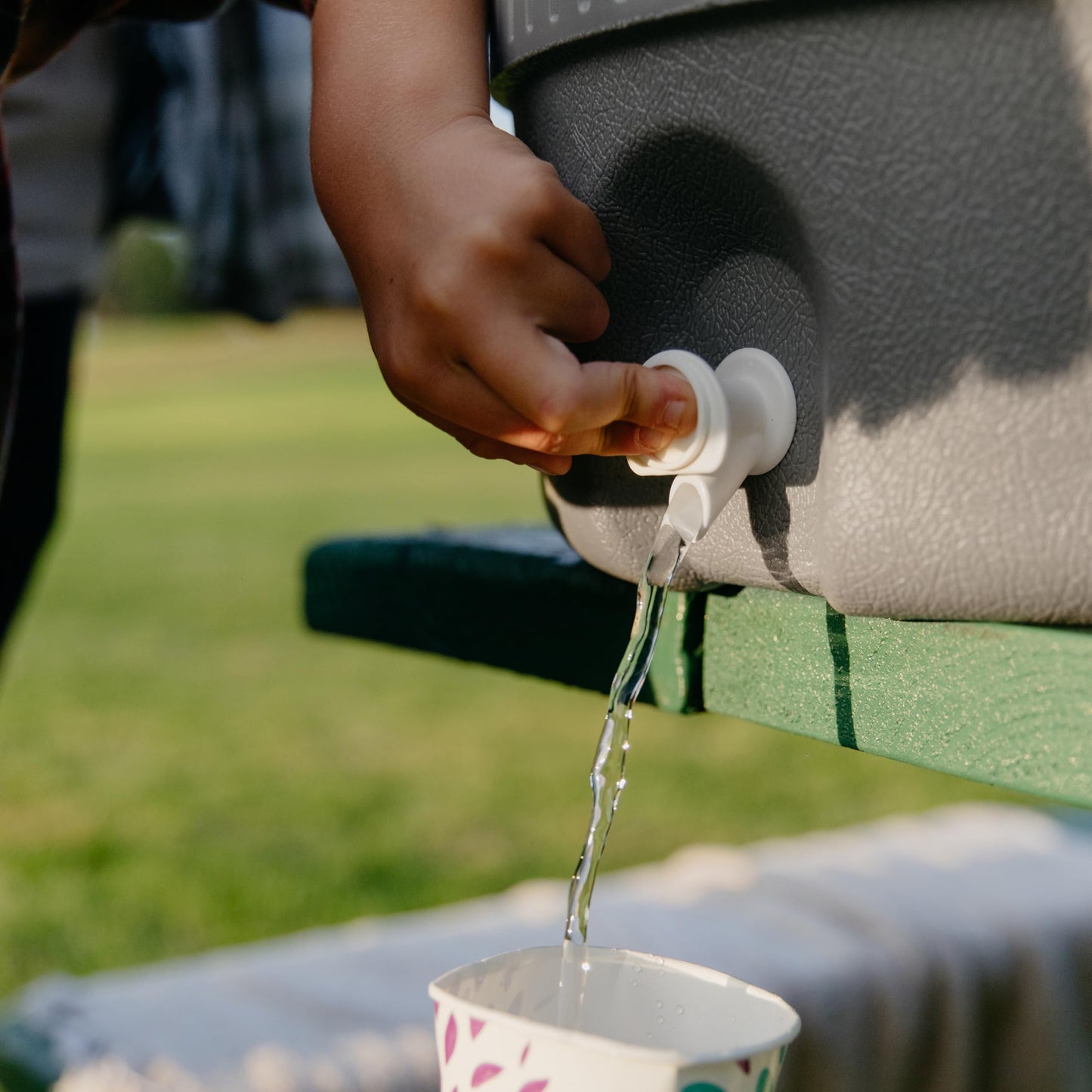 Igloo 5 Gallon Portable Sports Cooler Water Beverage Dispenser with Flat Seat Lid, Insulated Beverage Dispenser, Grey/Black