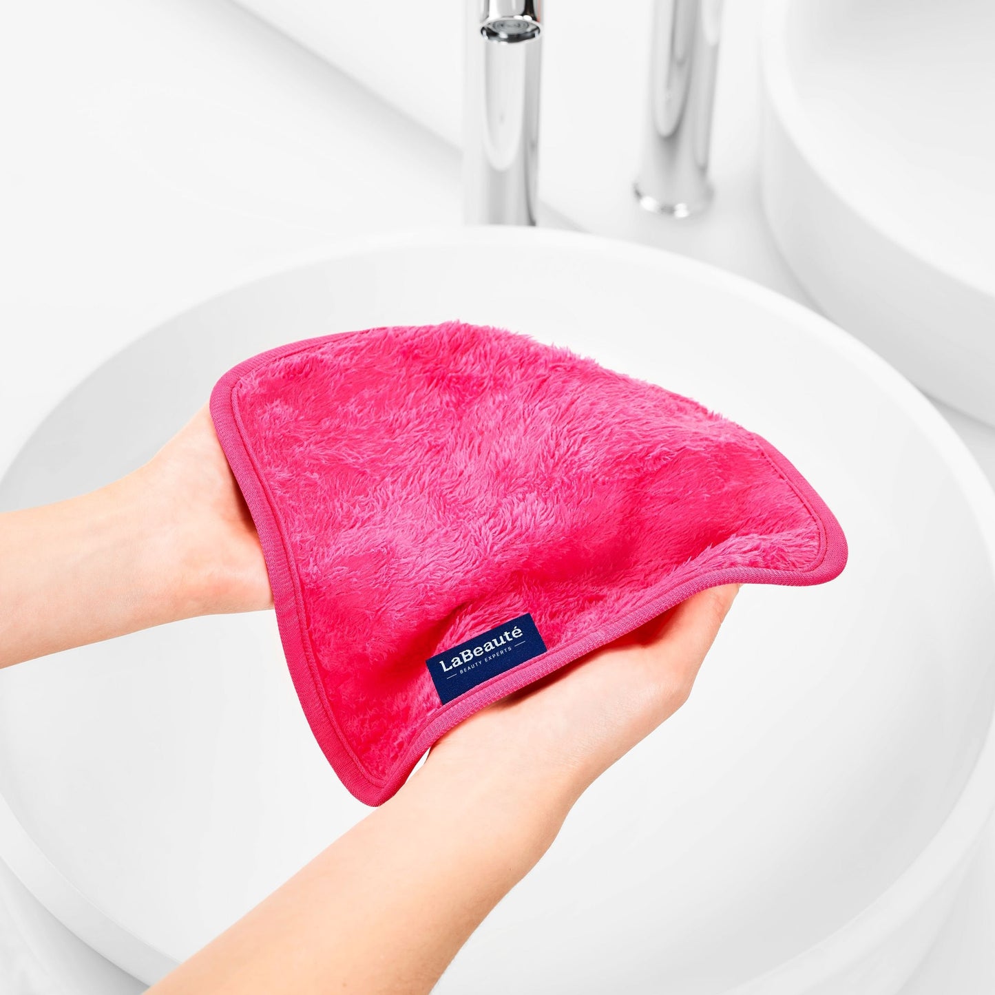 LaBeauté Make-Up Removal Wipes Microfibre (4 Pieces, 21 x 21 cm) Washable and Reusable Make Up Remover Pads, Microfibre Make-Up Pads, for Facial Cleansing and Make-Up Removal (Pink)